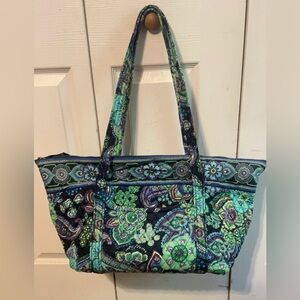 Vera Bradley tote! 22x13x9